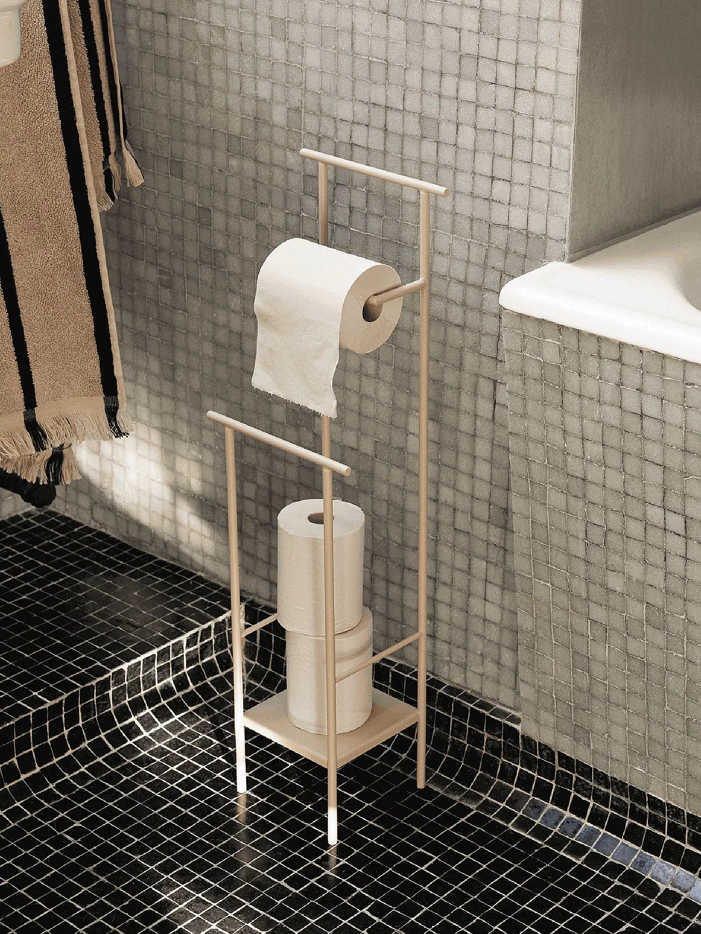 FERM LIVING | Toilettenpapierständer DORA Cashmere | 